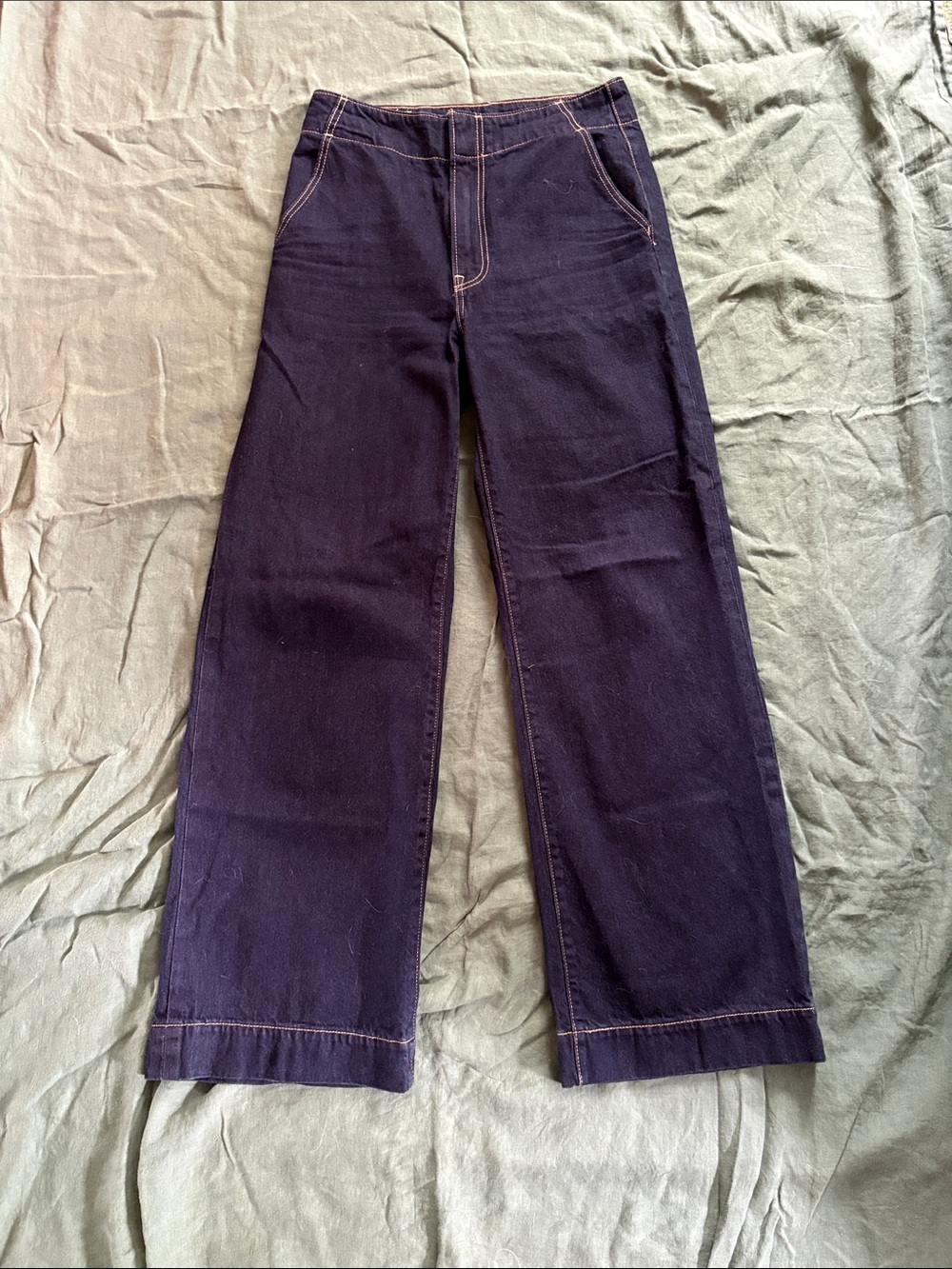 Levi’s | Women’s Wide Leg Jeans in Dark Indigo - Picture 2 of 9